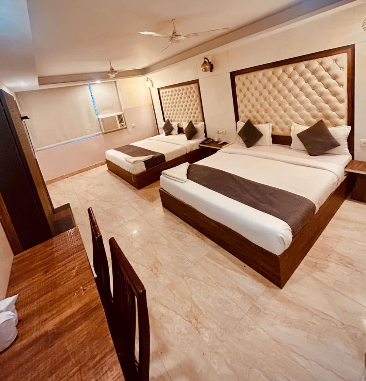 Hotel Airport City New Delhi Exterior photo