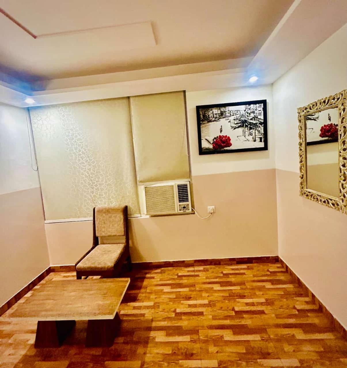 Hotel Airport City New Delhi Exterior photo