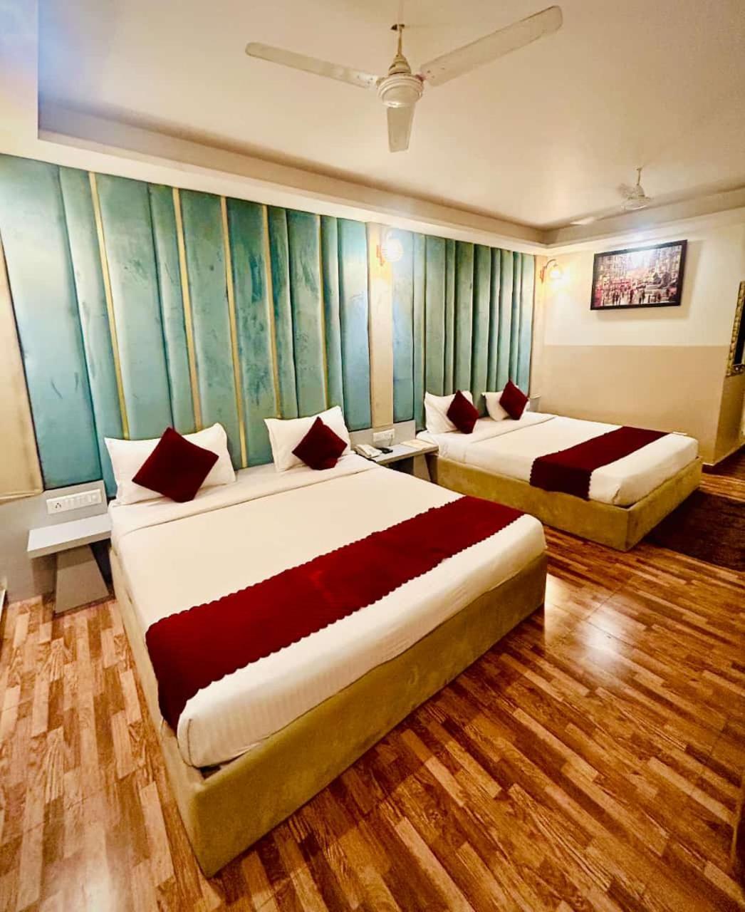 Hotel Airport City New Delhi Exterior photo