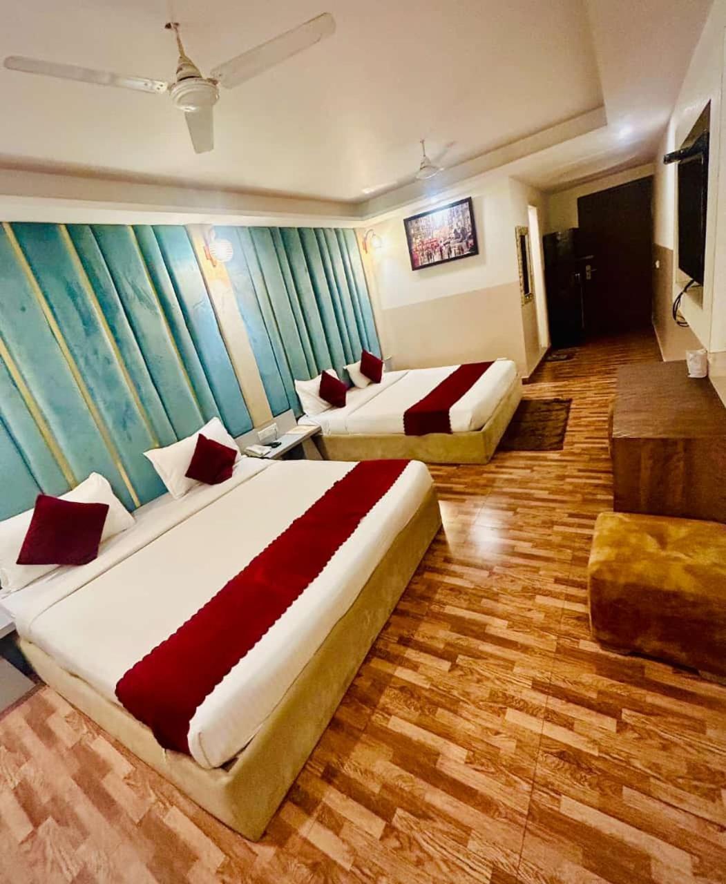 Hotel Airport City New Delhi Exterior photo