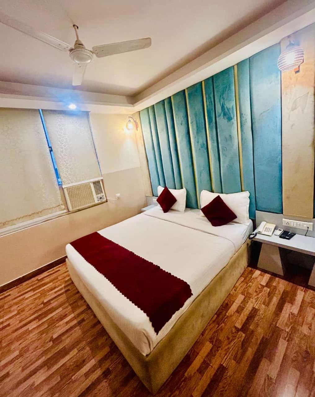 Hotel Airport City New Delhi Exterior photo
